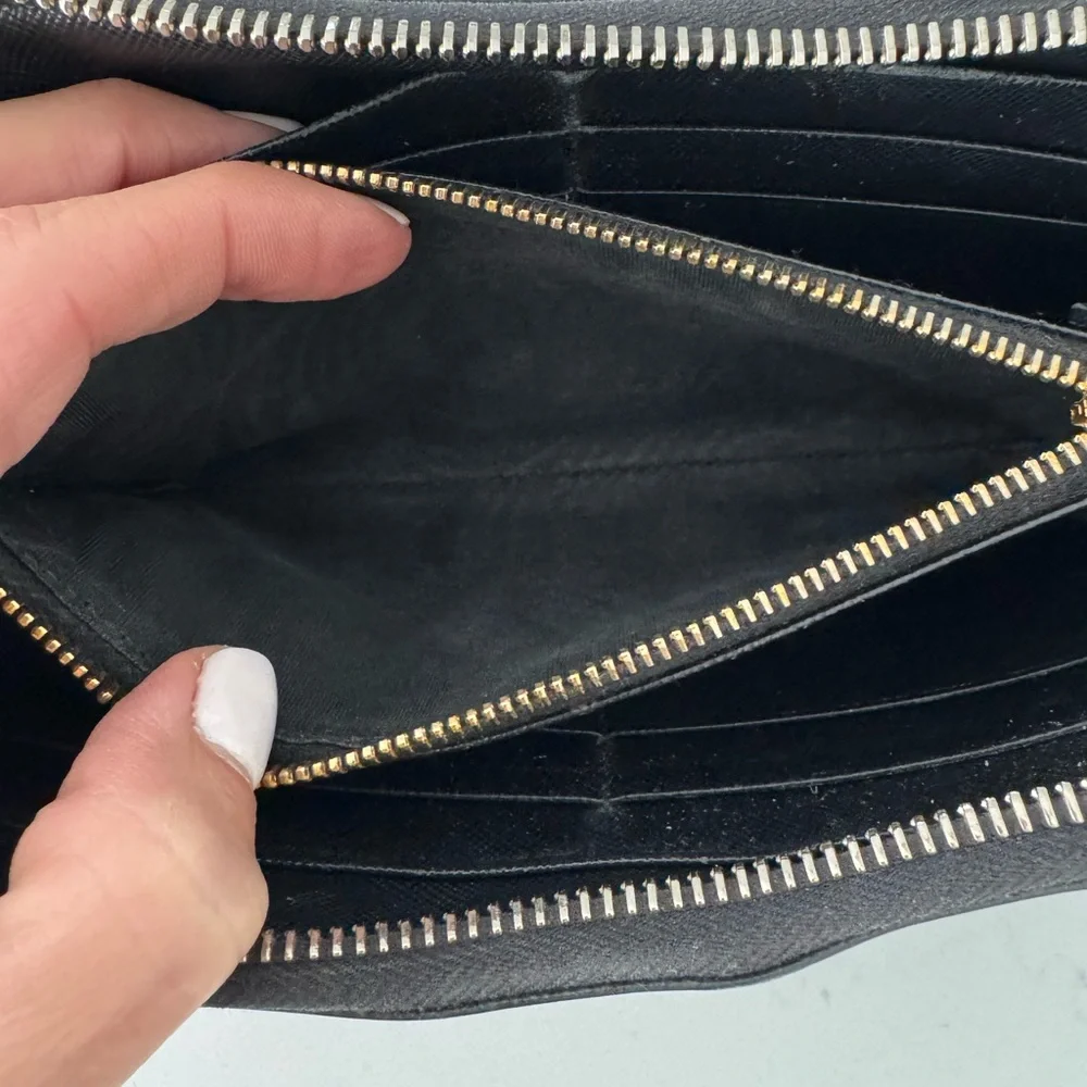 Prada Large Black Saffiano Leather Zip Wallet - Picture 6 of 8